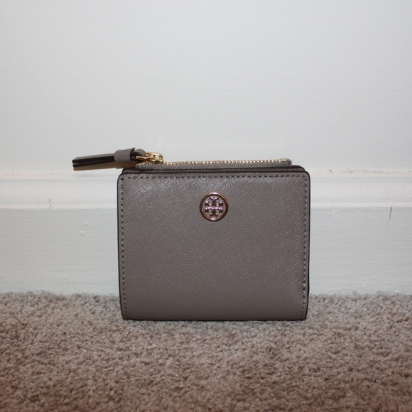Tory Burch Handbags - Brand New Tory Burch Robinson Mini Wallet